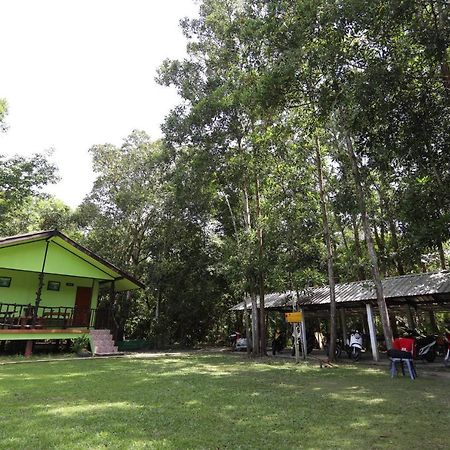 Mata Guesthouse Ko Kut Exterior photo
